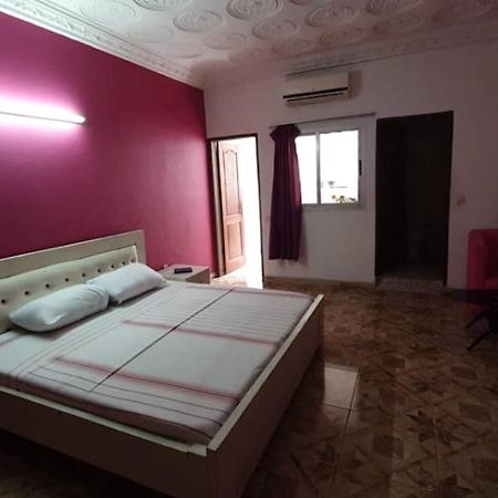 Residence Bethany Palace Абиджан Екстериор снимка