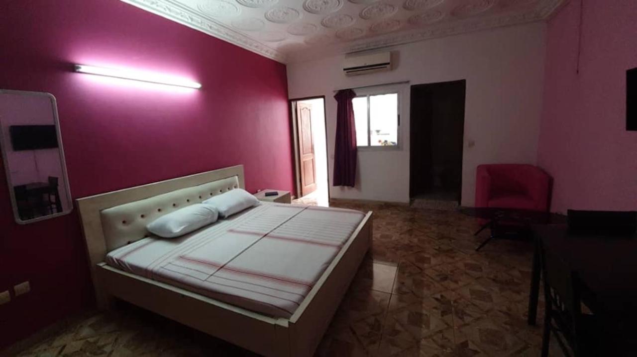 Residence Bethany Palace Абиджан Екстериор снимка