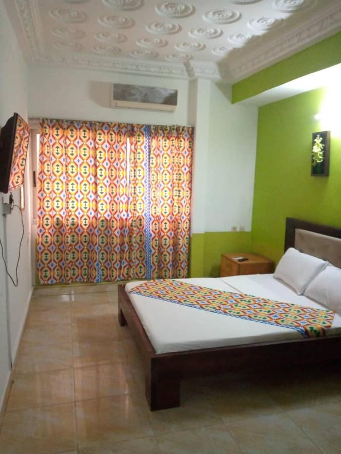 Residence Bethany Palace Абиджан Екстериор снимка