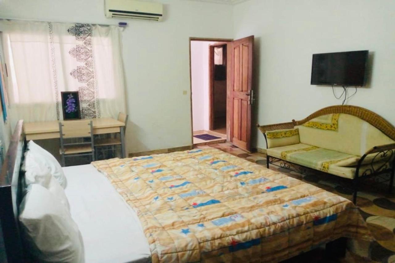 Residence Bethany Palace Абиджан Екстериор снимка
