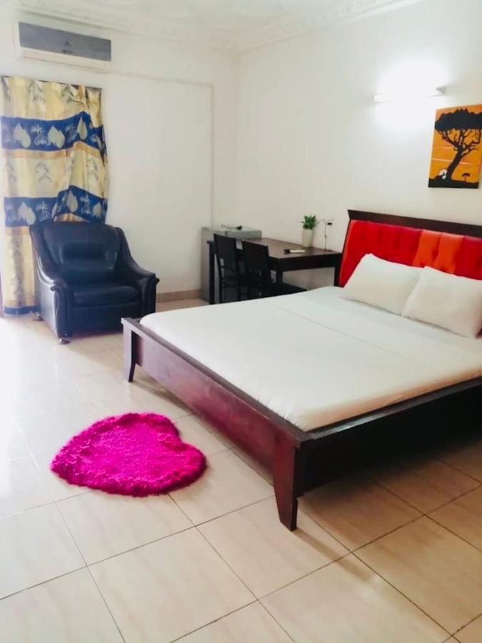 Residence Bethany Palace Абиджан Екстериор снимка